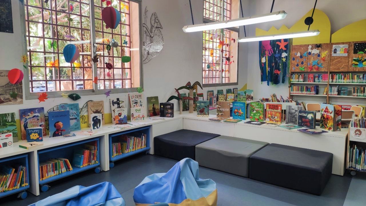 Interior de la biblioteca