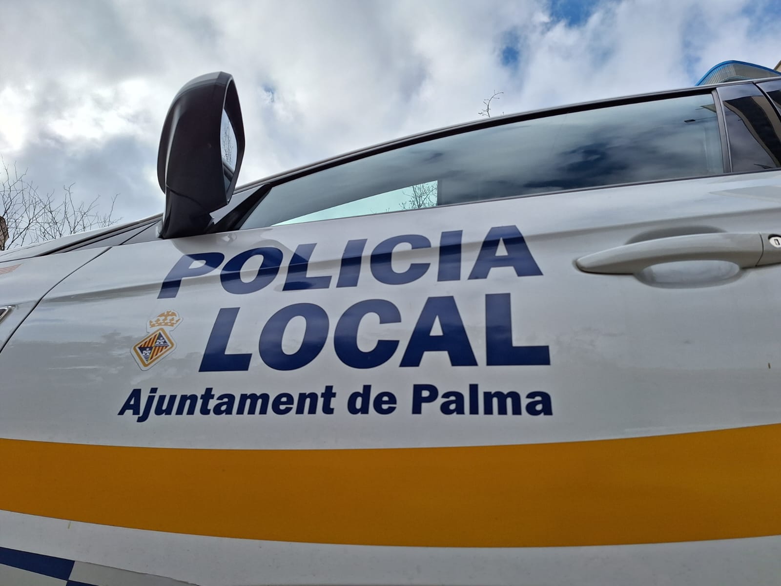 Imagen_/documents/39018/0/FotocochePoliciaLocal+%284%29.jpg/cd8a6c75-6472-1d05-98a2-8660bb2217f0?t=1751032391107